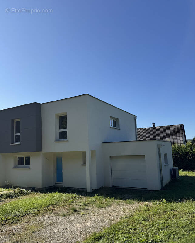 Maison à ROPPENTZWILLER