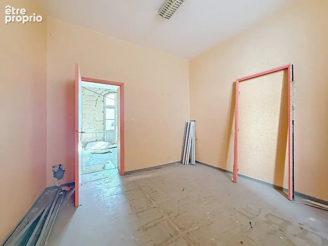 Appartement à rénover dans un ancien hôtel particulier - photo 19