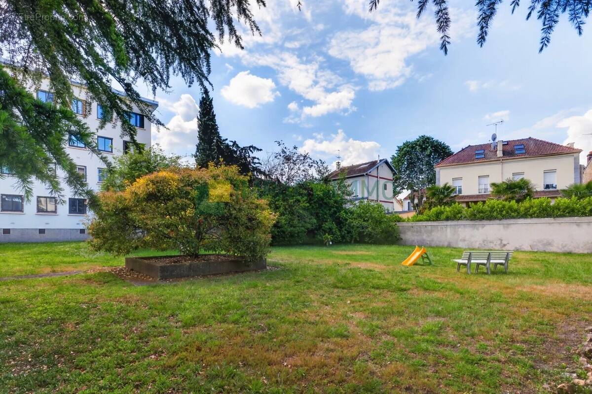 Appartement à NANTERRE