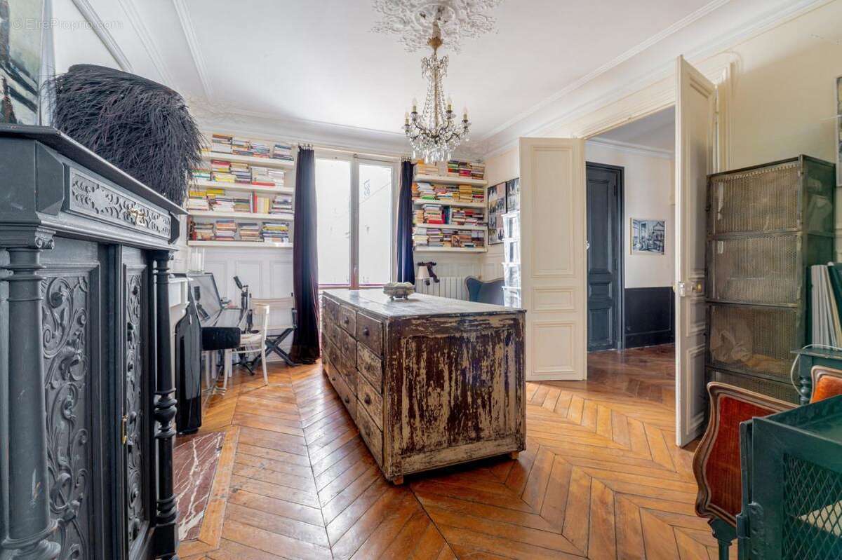 Appartement à PARIS-9E