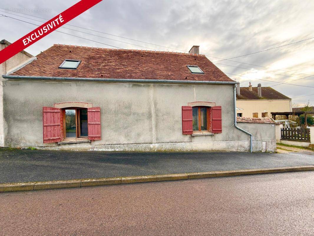 Maison à SALINS