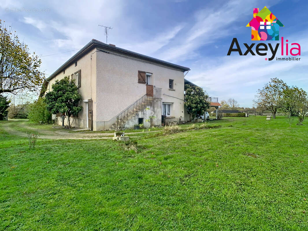 Maison à SAINT-ROMAIN-LA-MOTTE