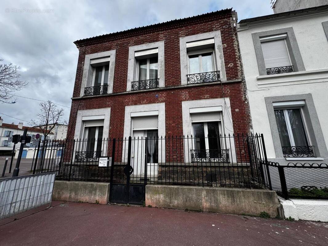 Photo 1 - Maison à SAINT-OUEN