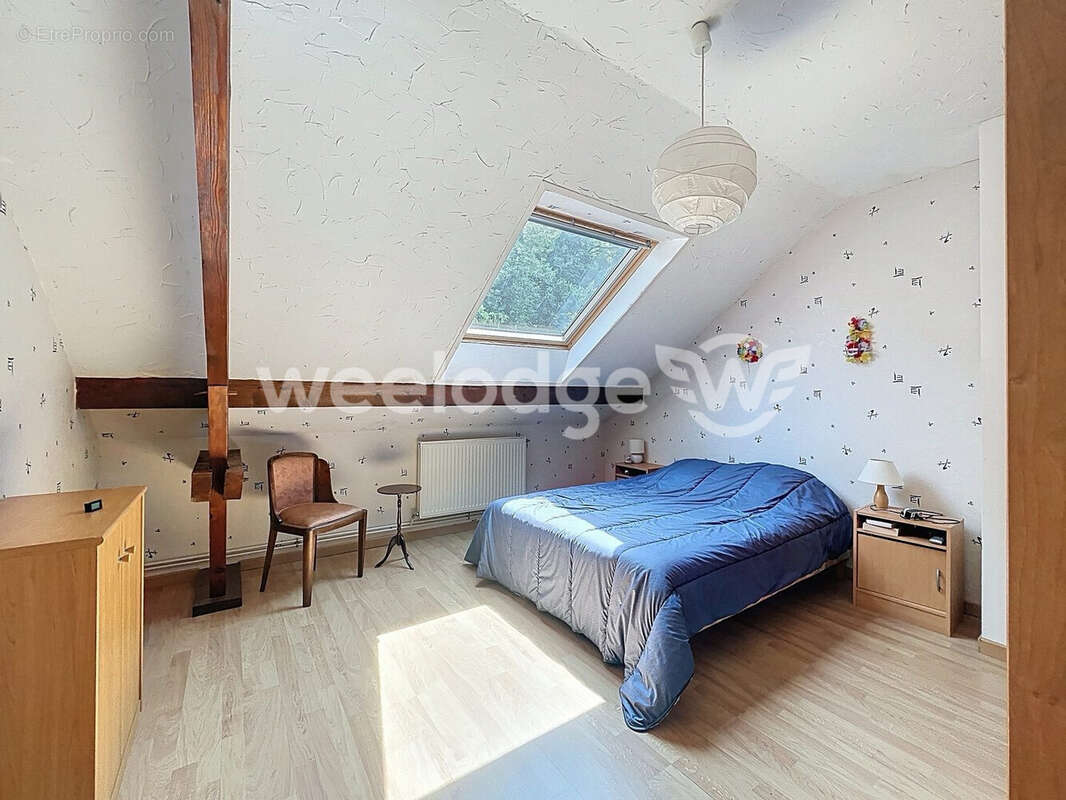 Maison à JOUY-LE-MOUTIER