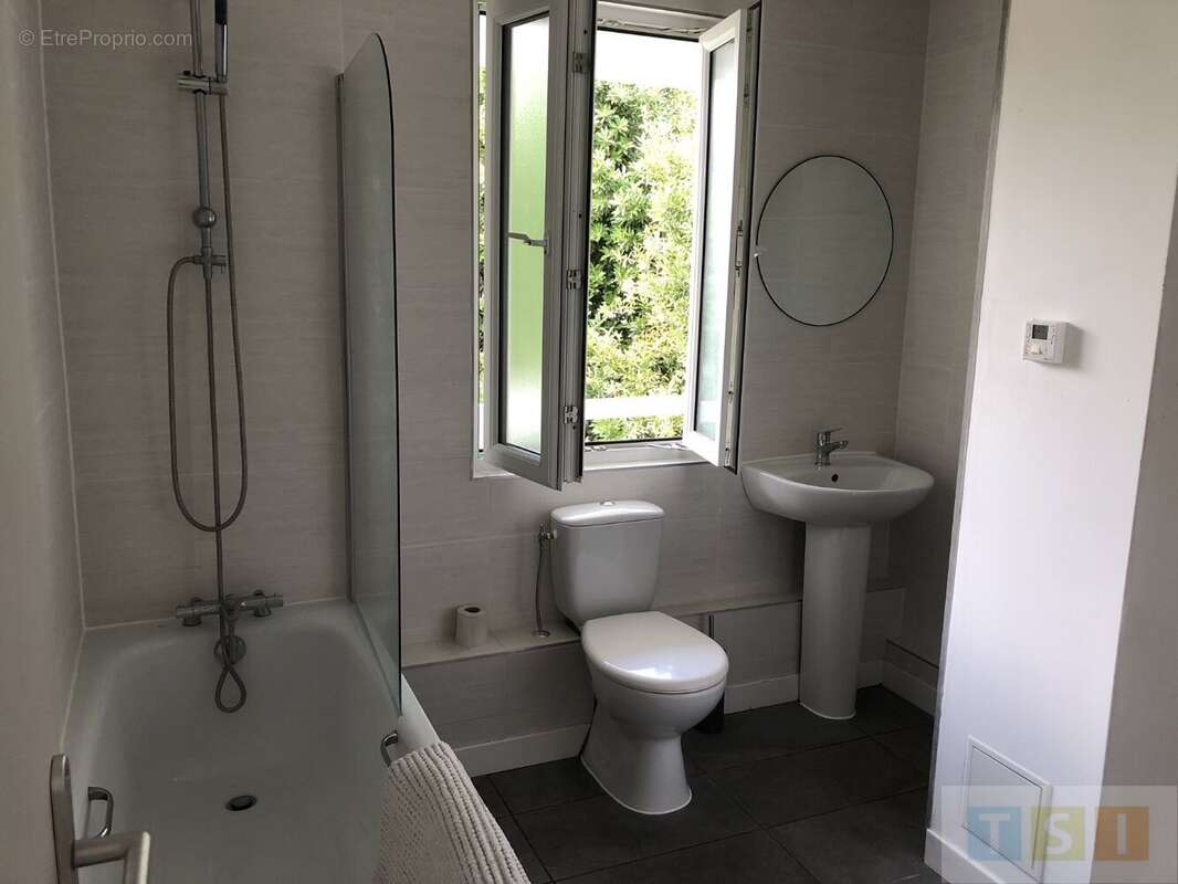 Maison sur deux niveaux proche des commodités - photo 6