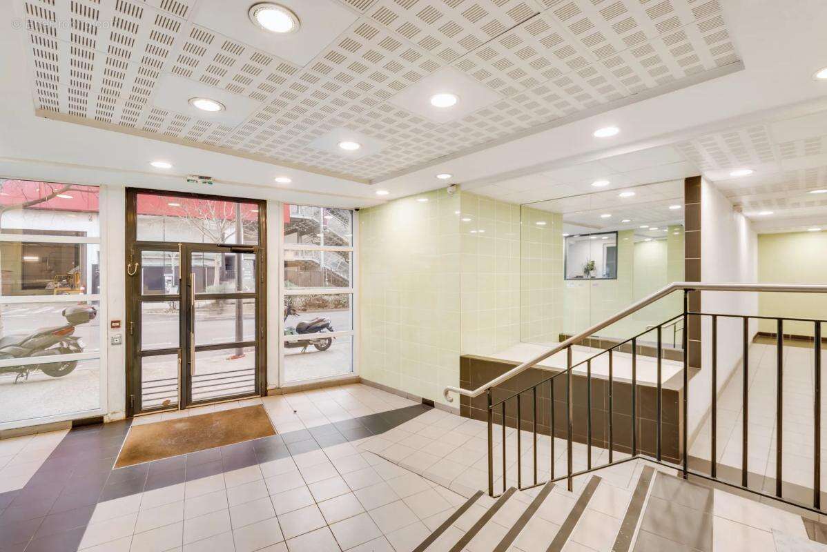 Appartement à VILLENEUVE-LA-GARENNE