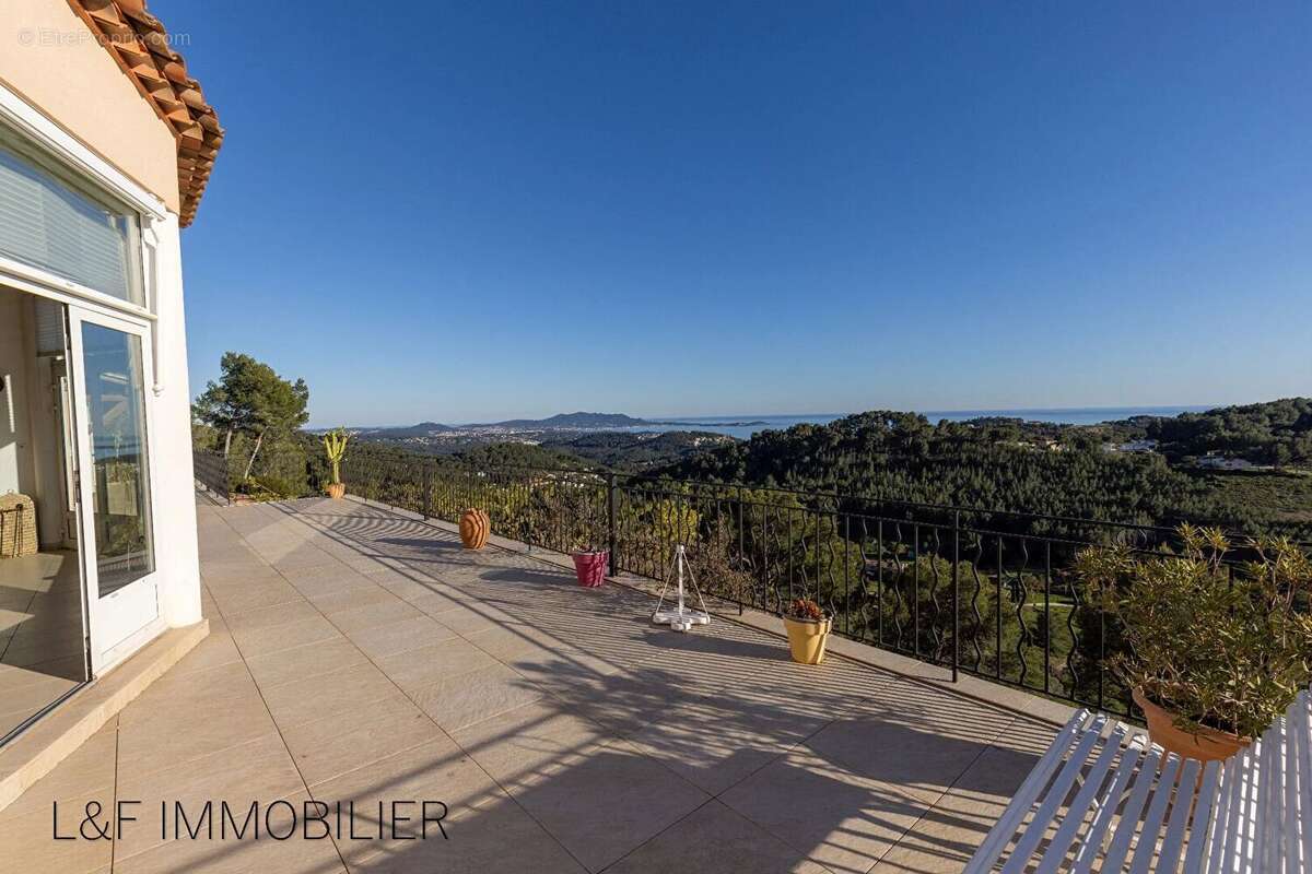 Maison à LA CADIERE-D'AZUR