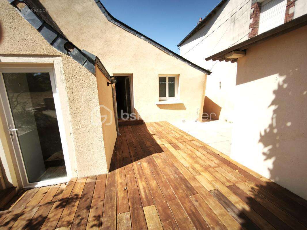 Maison de ville de 89 m² - 5 pièces - quartier beauregard - sainte-catherine - 53000 laval - photo 11