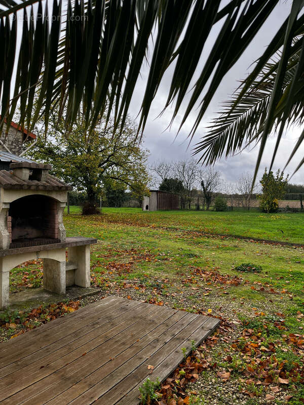 Maison à VOUZAILLES