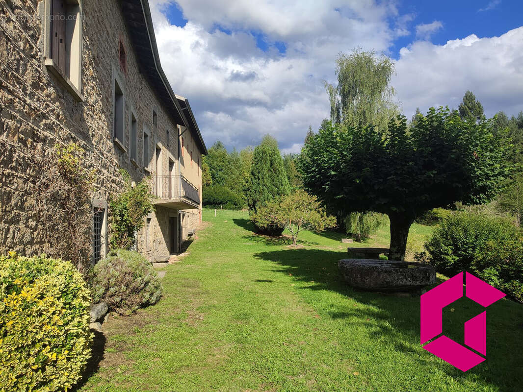 Maison à OLLIERGUES