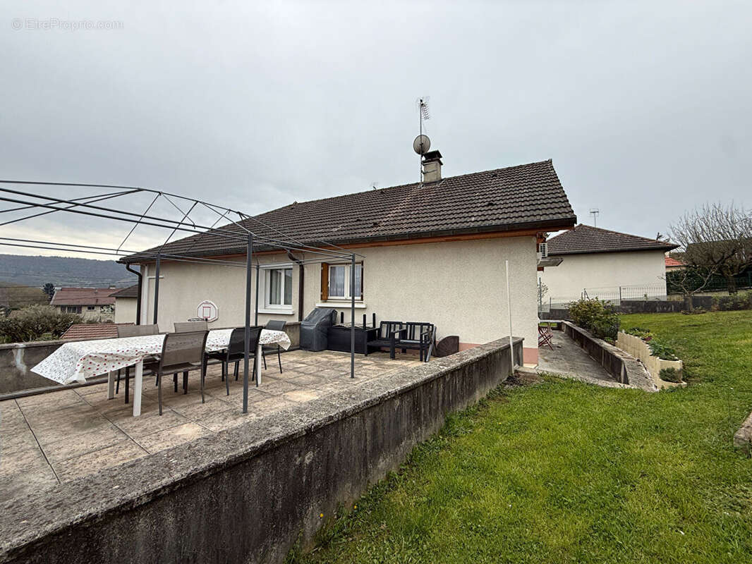 Maison à LONS-LE-SAUNIER