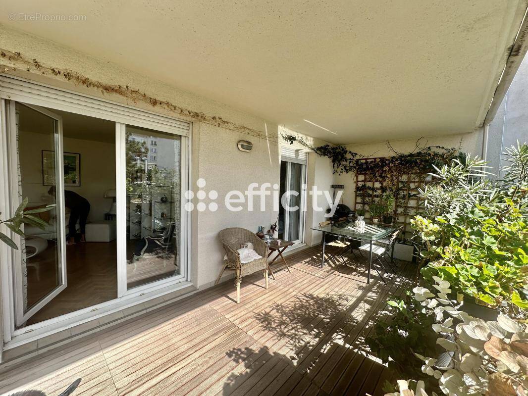 Appartement à MONTROUGE