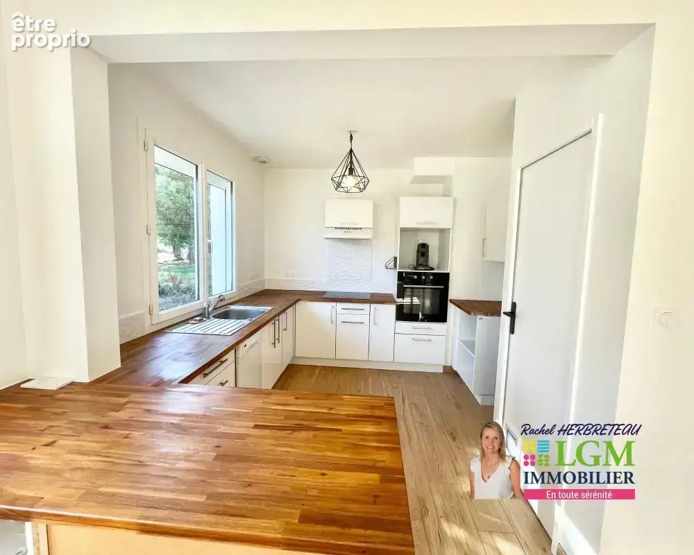 Maison de plain-pied rénovée – 87 m² – Terrain 1 778 m² – Venansault - photo 2
