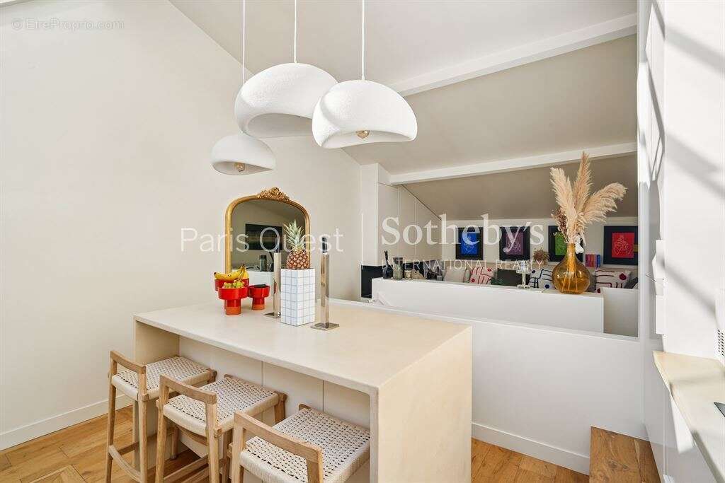 Appartement à PARIS-17E