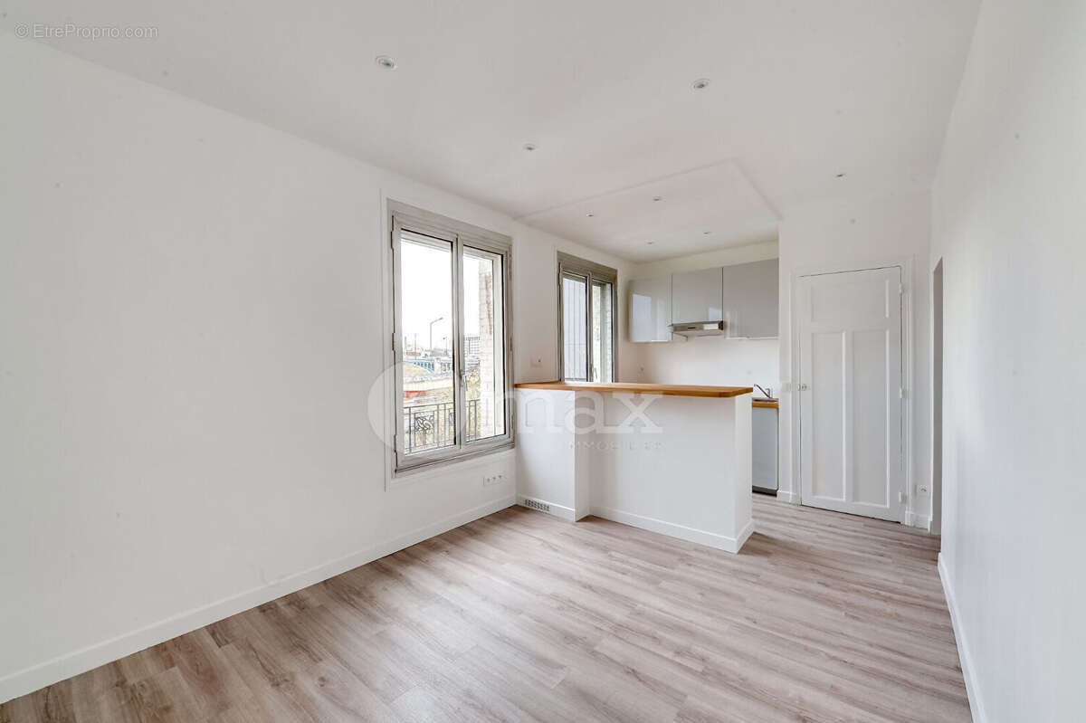 Studio 23m² - gare/chateau  - 170.000 - photo 4