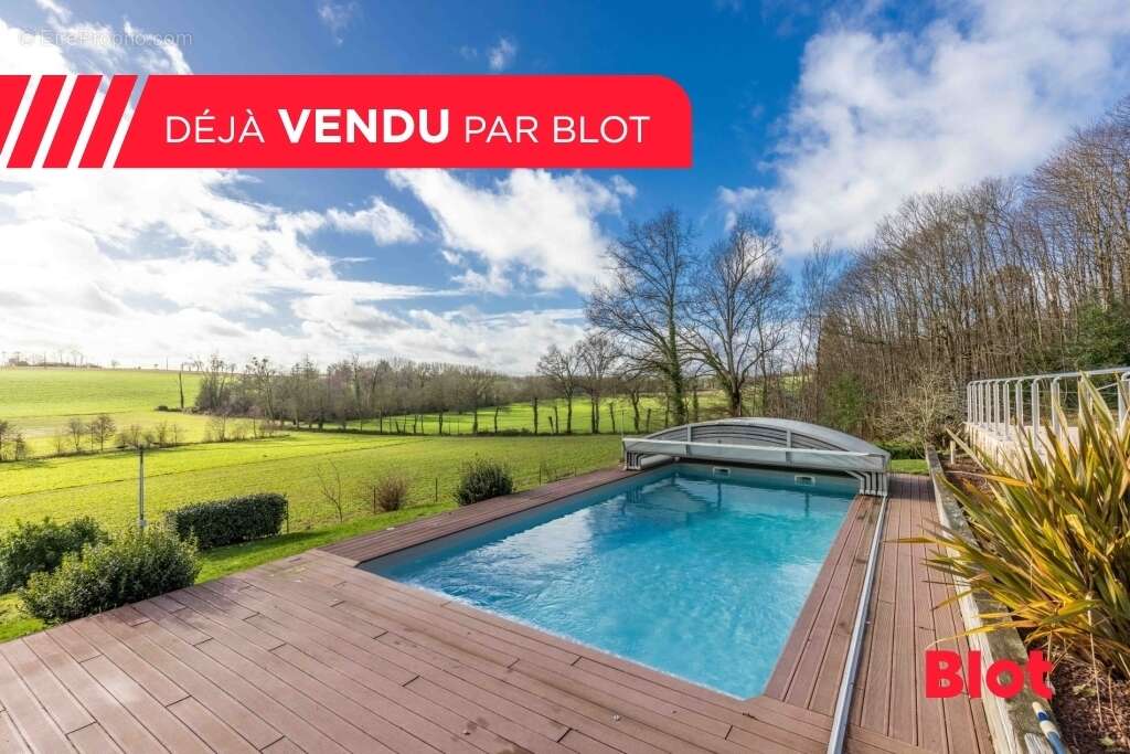 Maison à MONTREUIL-LE-GAST