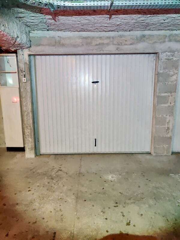 Parking à CHENNEVIERES-SUR-MARNE