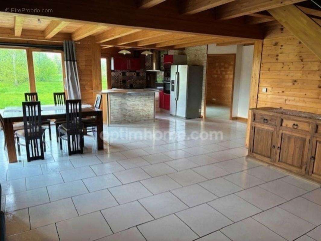Chalet en bois 5 chambres avec terrain et garage - Proche Belgique et Luxembourg - photo 2
