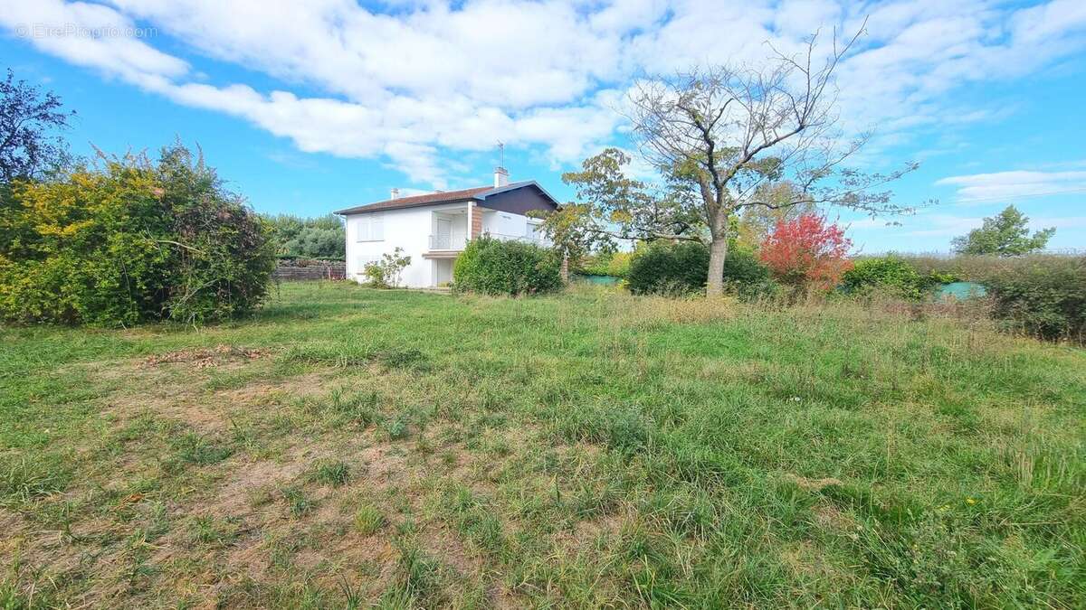 Maison à LA VILLE-DIEU-DU-TEMPLE