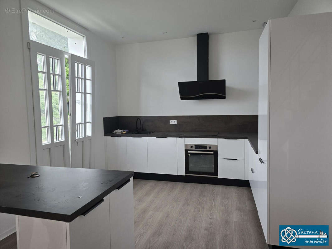 cuisine équipée - Appartement à TOULON