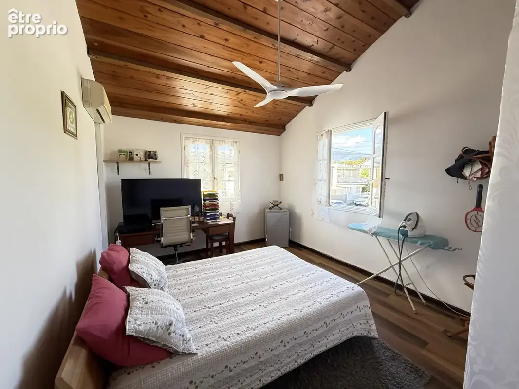 À VENDRE   Belle maison familiale idéalement située au Port - photo 12