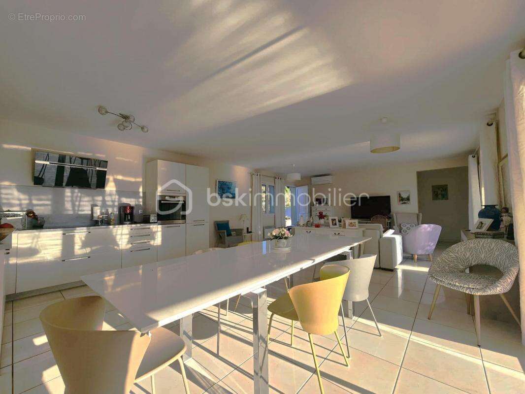 Maison à CASTELNAU-DE-GUERS