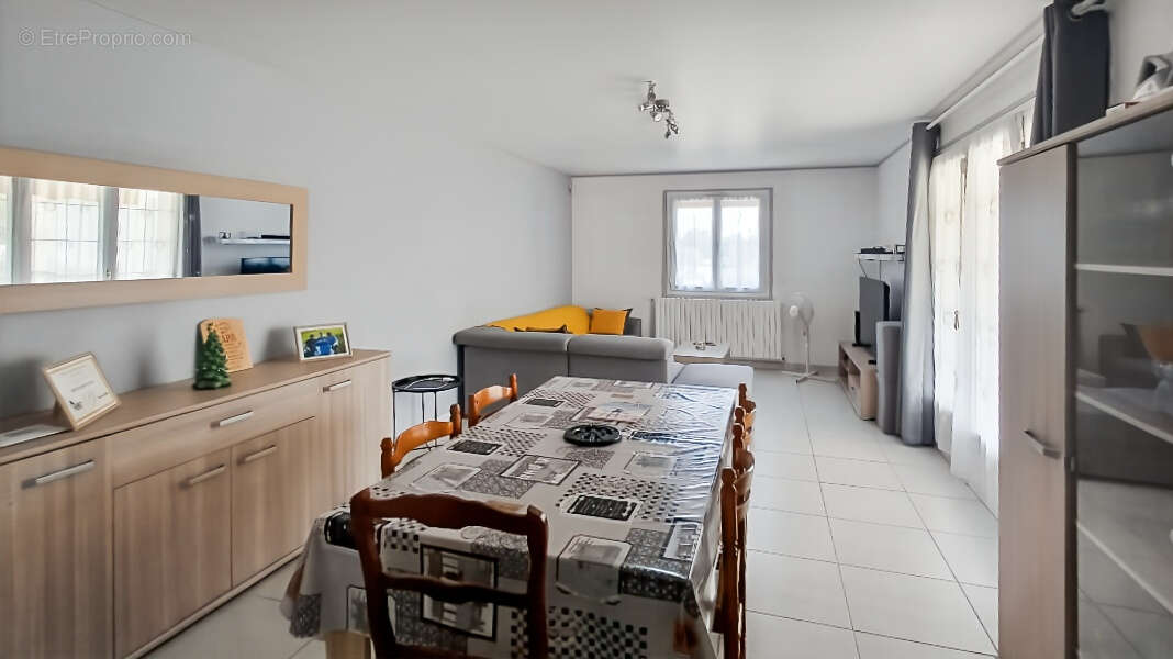 Maison à SAINT-MARCEL