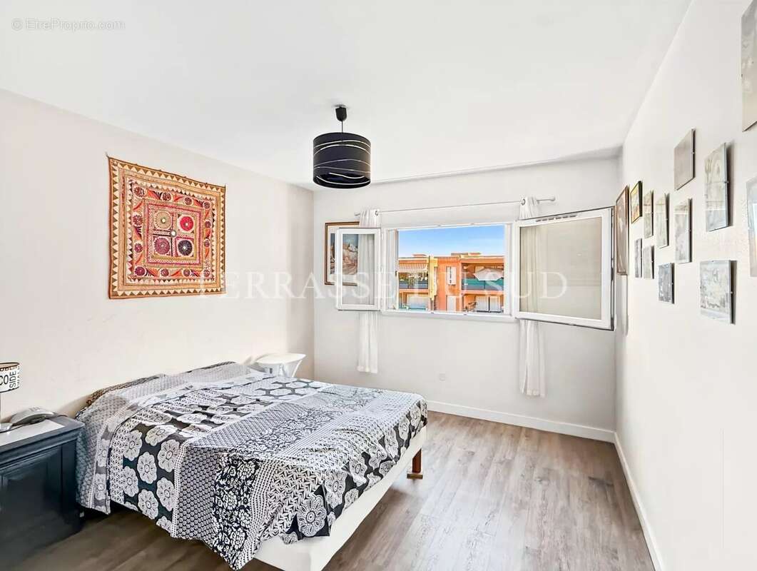 Appartement à MARSEILLE-9E