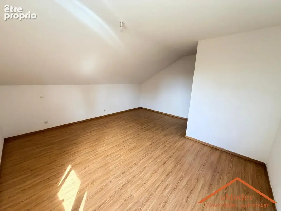 Maison 140 m² à Eloyes  - photo 7