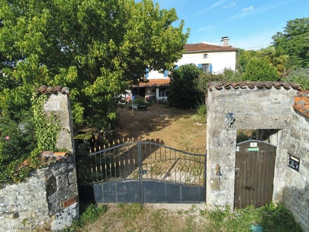 Maison à MANSLE