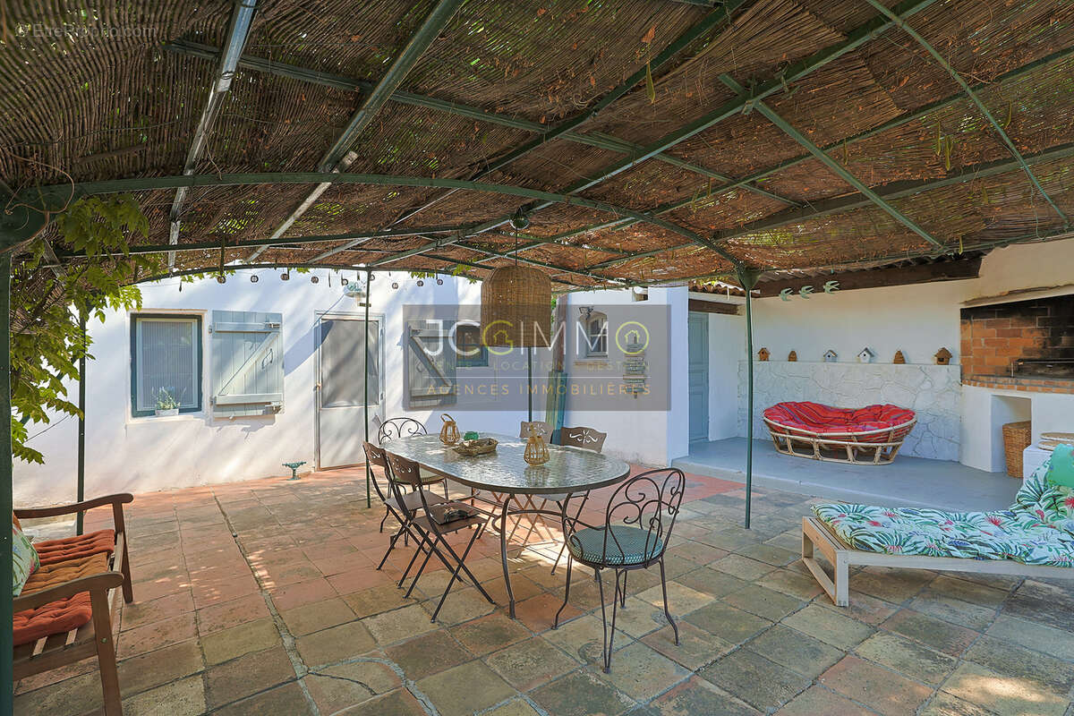 Maison à HYERES