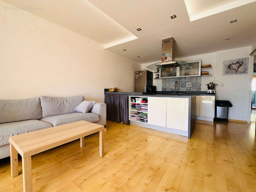 Appartement à VILLENEUVE-LOUBET