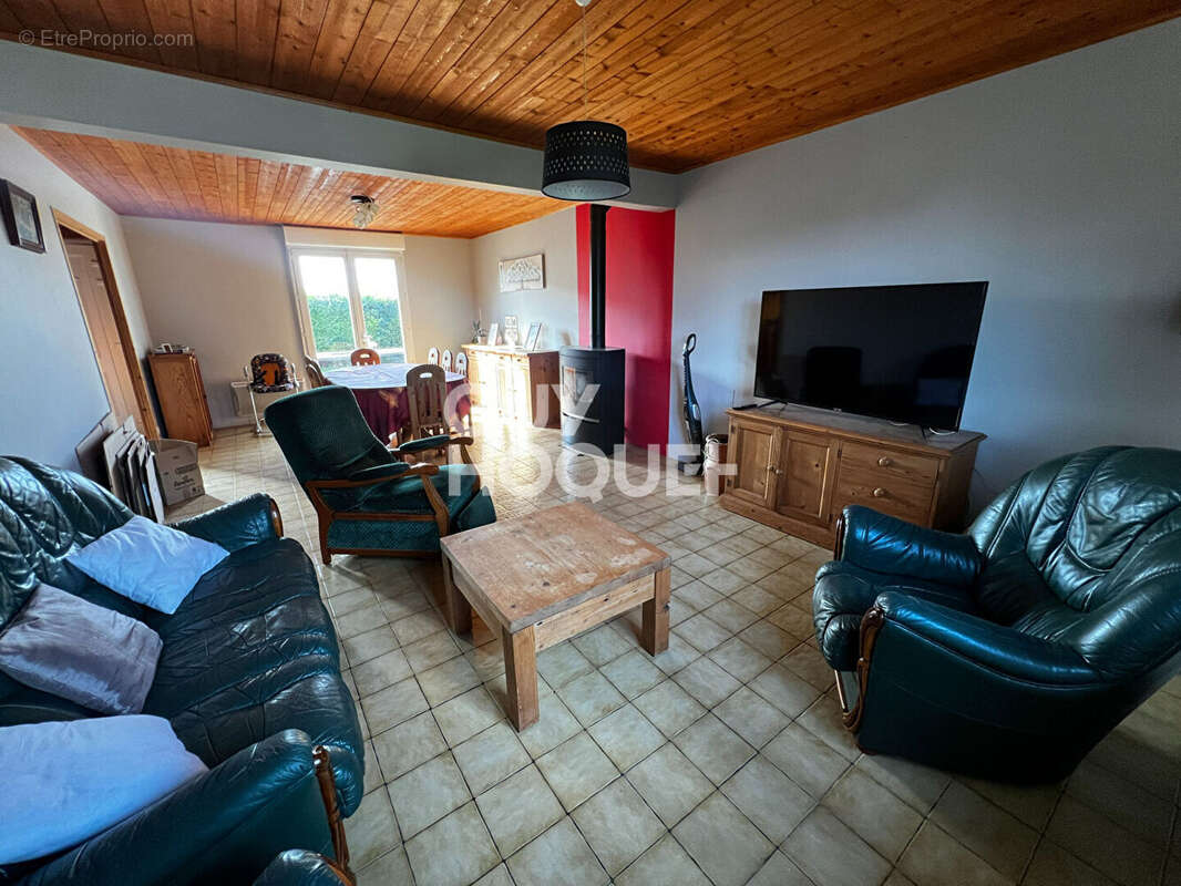 Maison 109 m² à Hirel  - photo 4