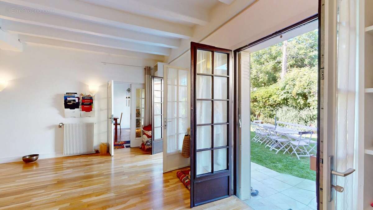 Maison à LES LILAS