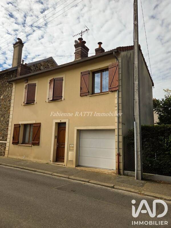 Photo 1 - Maison à SARTROUVILLE