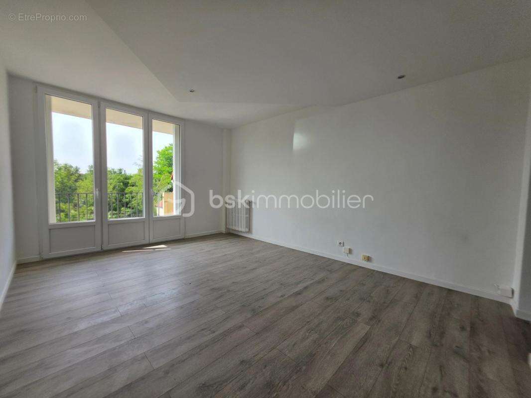 Appartement à VILLEMOMBLE