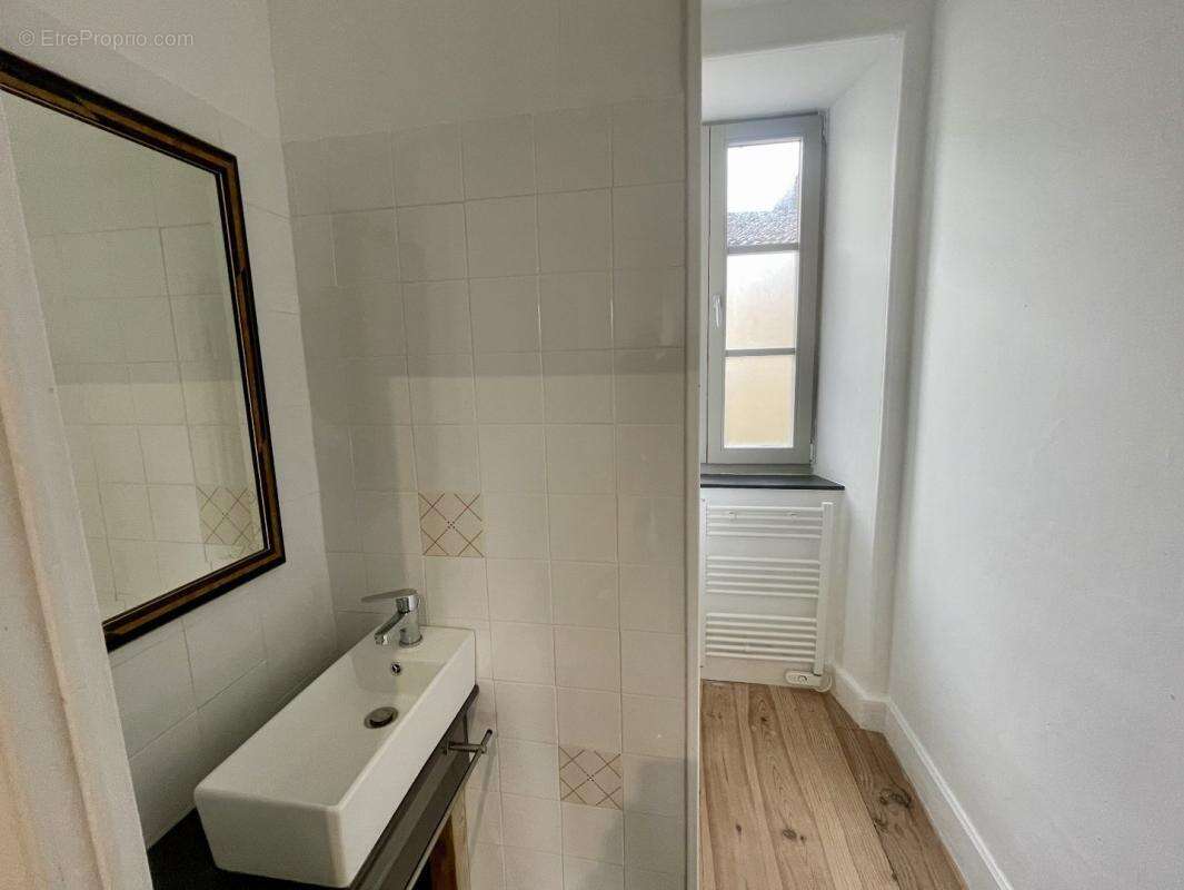 Maison à CHEF-BOUTONNE