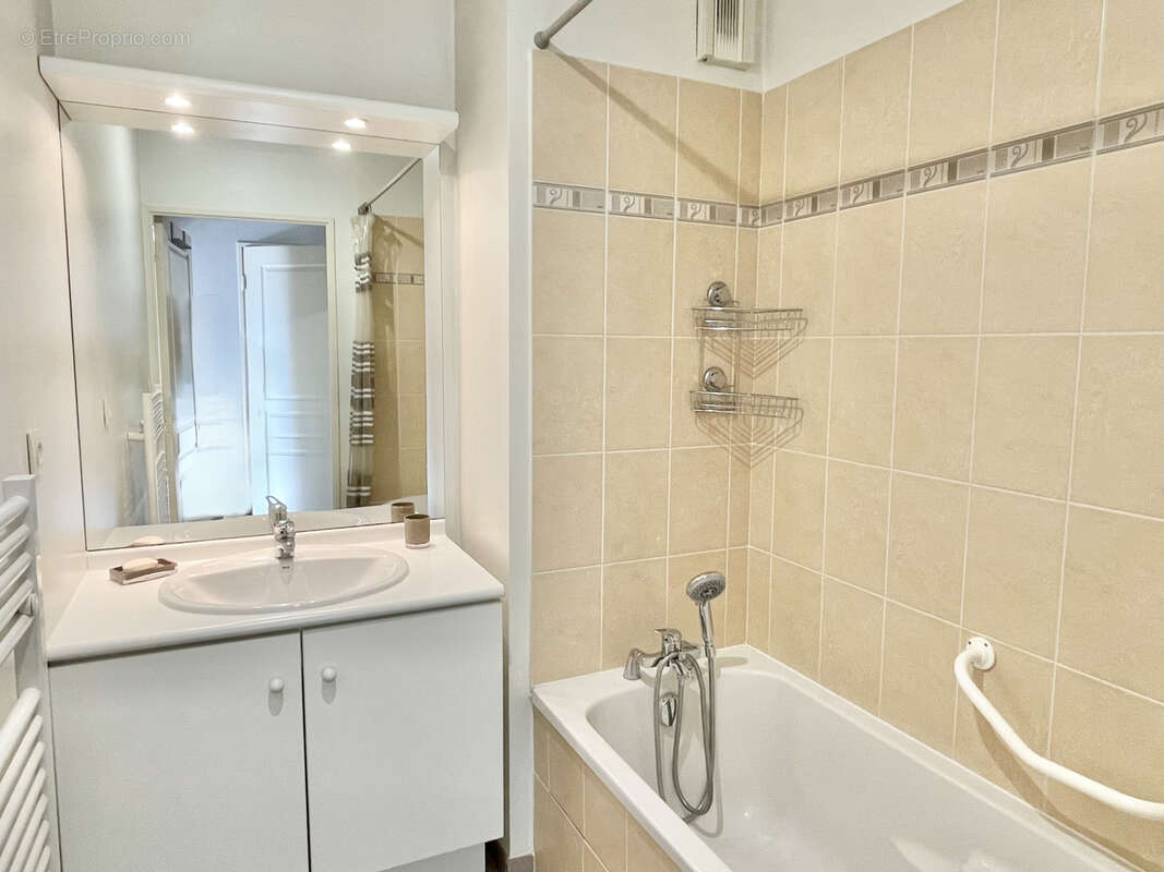 Appartement à TASSIN-LA-DEMI-LUNE