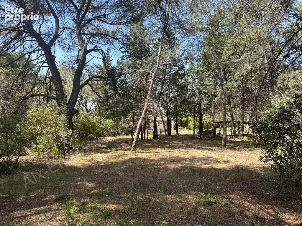 Maison à rénover sur grand terrain - photo 3