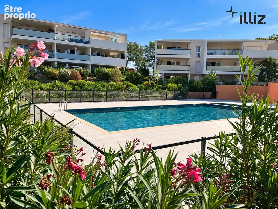 T2 dernier étage avec terrasse XXL, résidence récente, piscine et parking - photo 9
