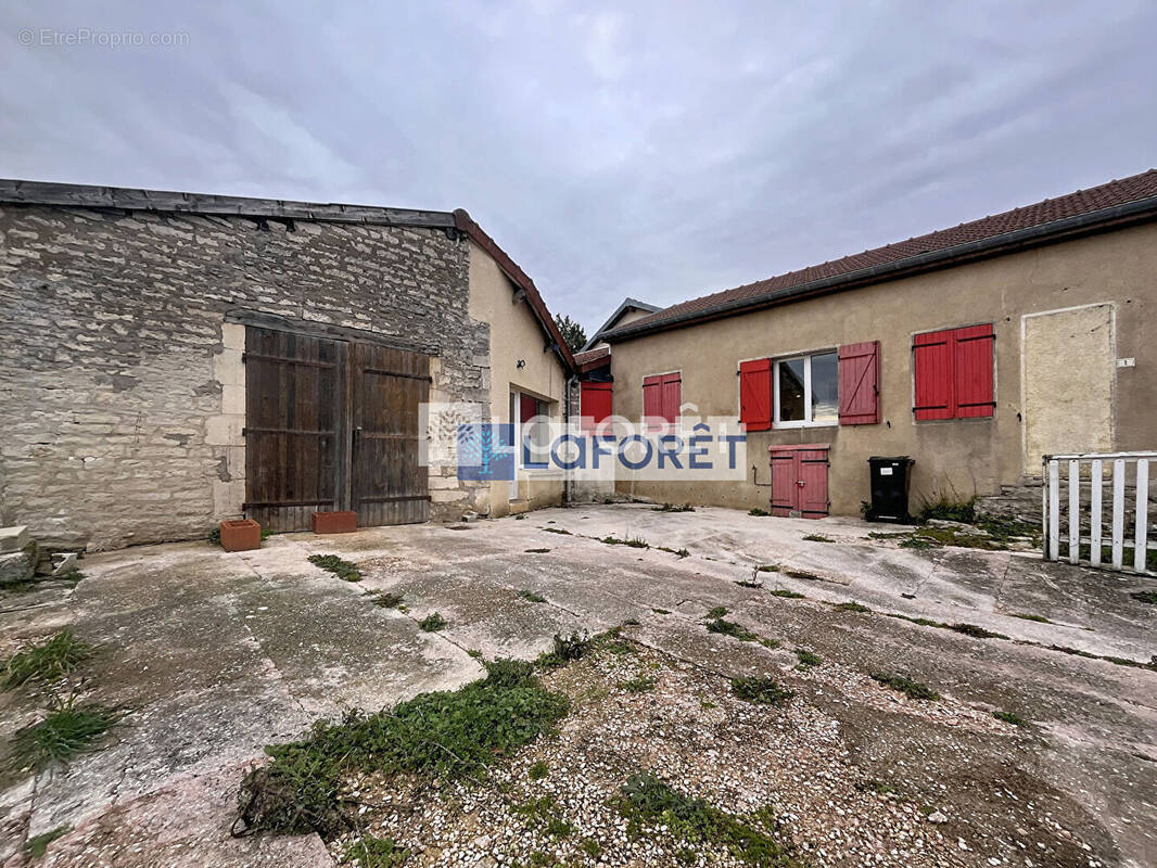 Maison à SEXFONTAINES