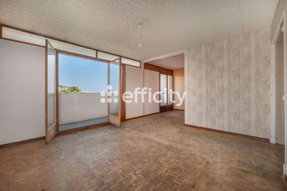 Appartement à MARSEILLE-9E