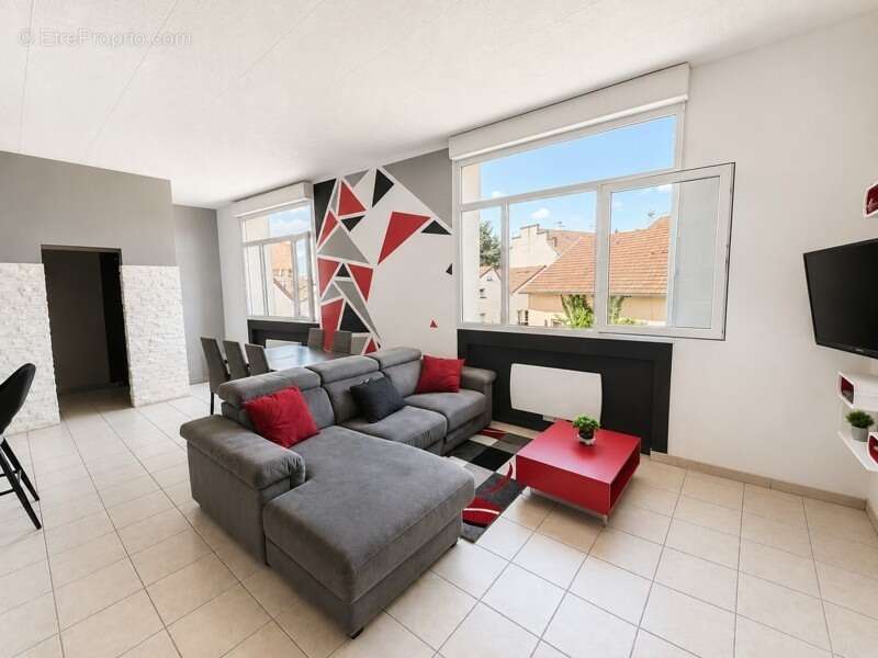 Appartement à SAINT-CLAIR-DE-LA-TOUR