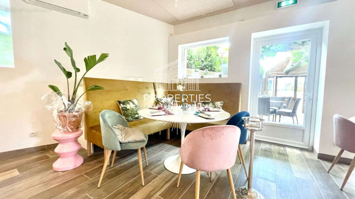 Commerce à LE LAVANDOU