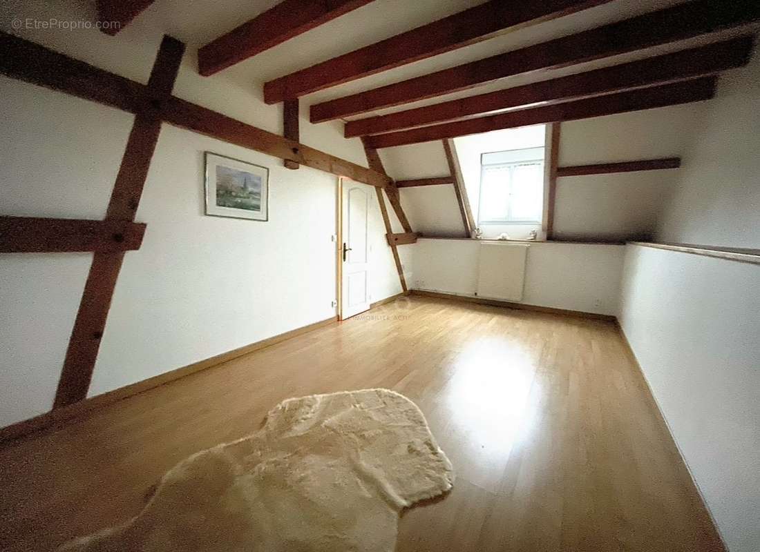 Maison à LE MELE-SUR-SARTHE