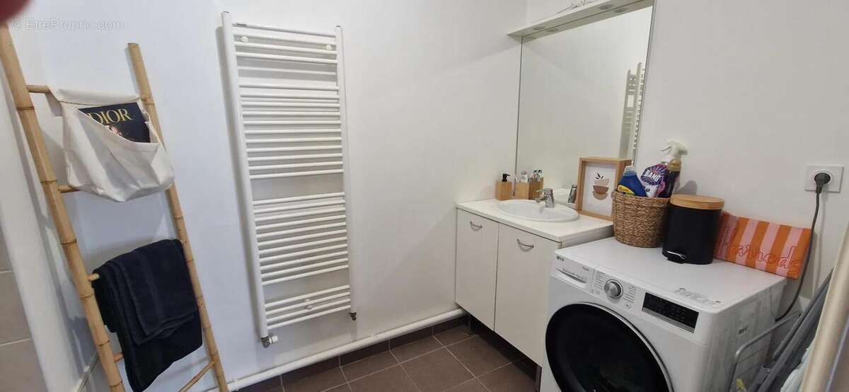 Appartement à DECINES-CHARPIEU