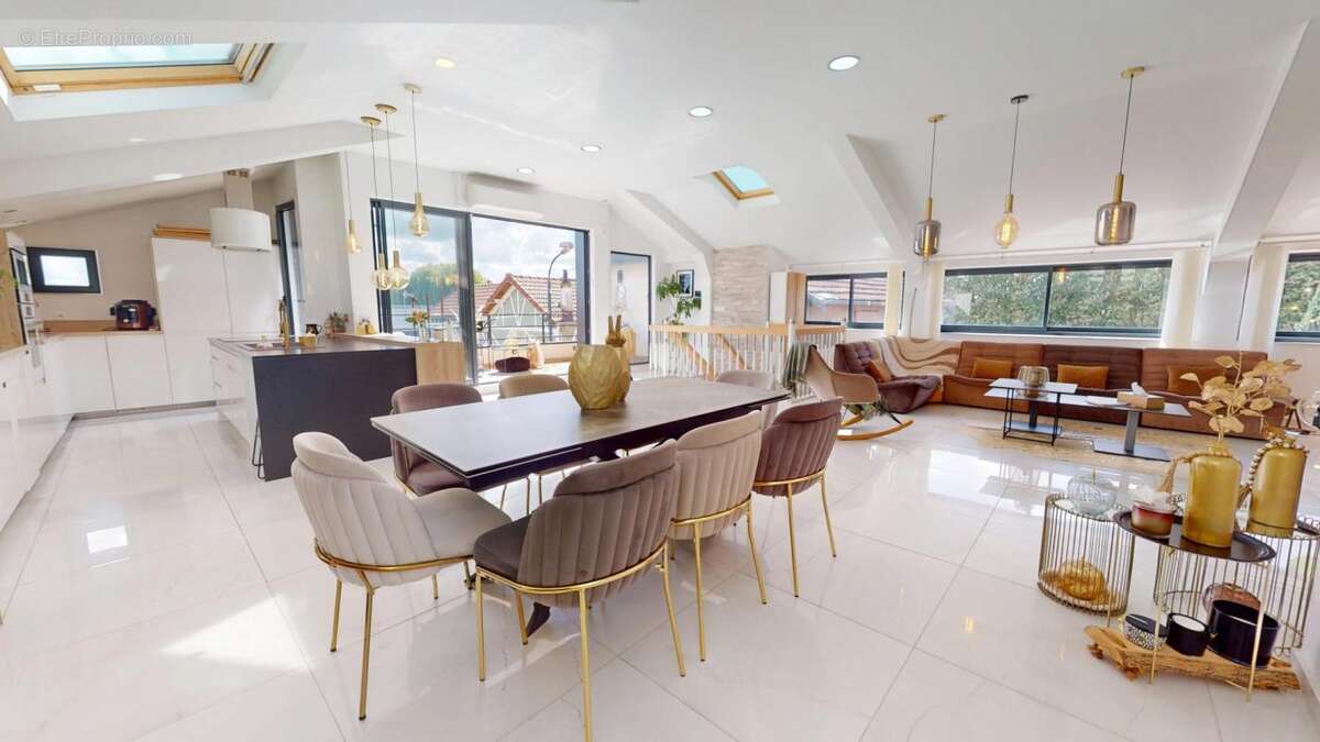 Maison à SAINT-MAUR-DES-FOSSES