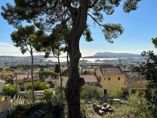 Terrain à TOULON