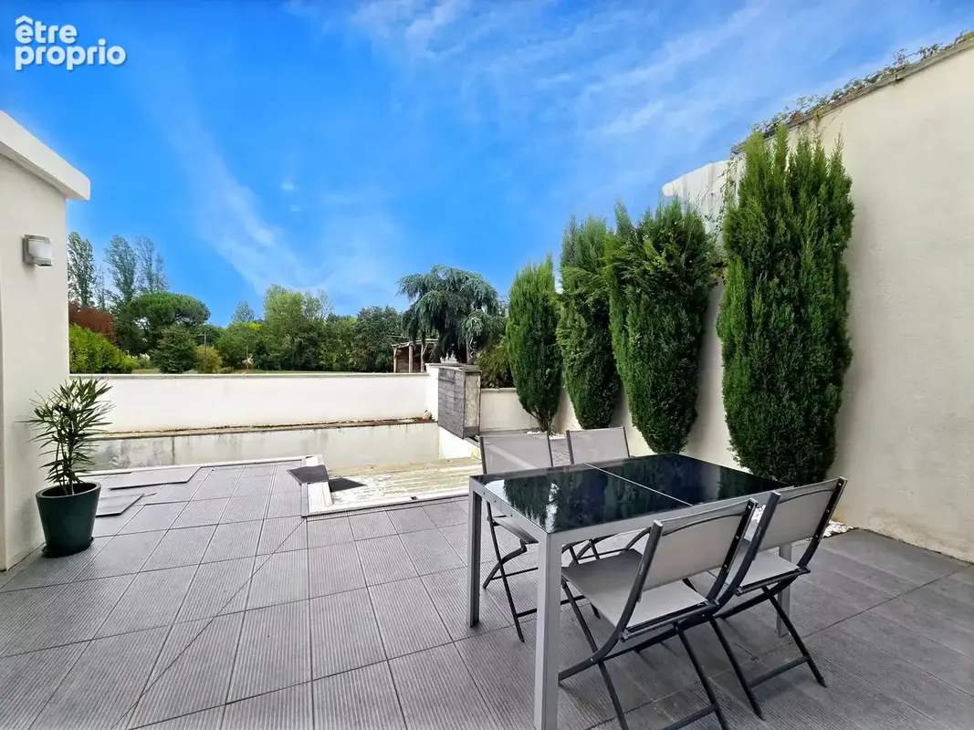 Maison moderne avec piscine dans un cadre calme - photo 2