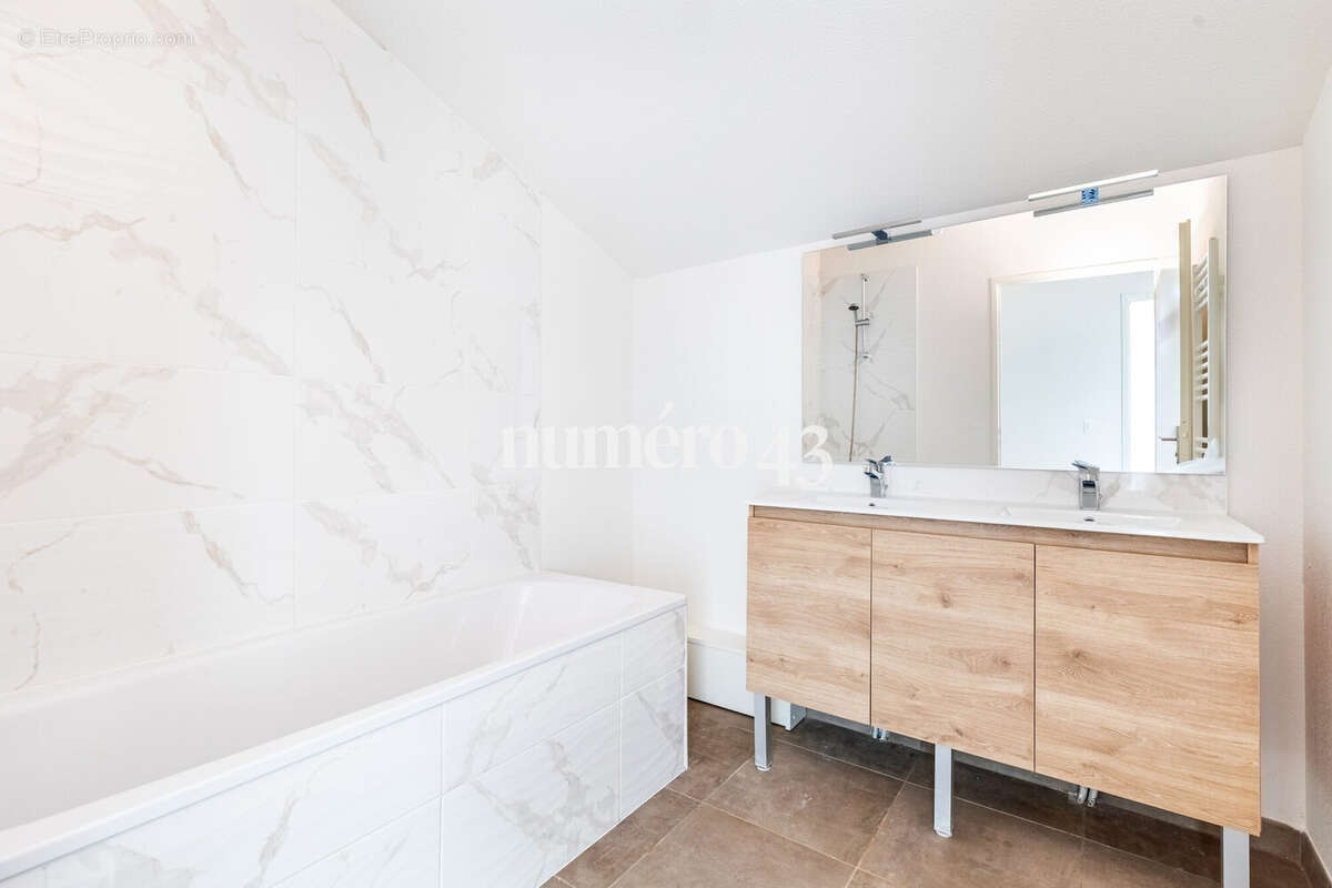 Maison 68 m² à Nerigean  - photo 6